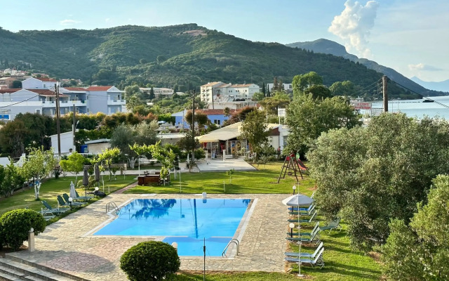 Aggelos Family Hotel