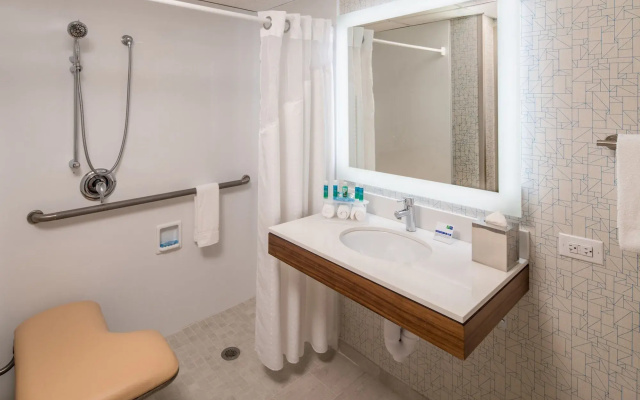 Holiday Inn Express Springfield by IHG