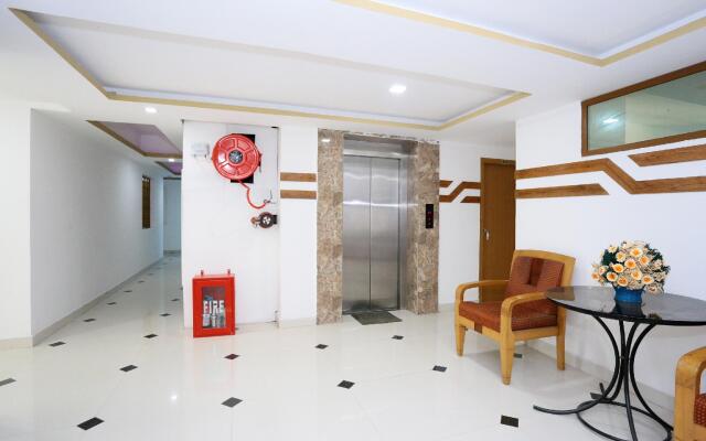 OYO Flagship 28744 Olive Residency