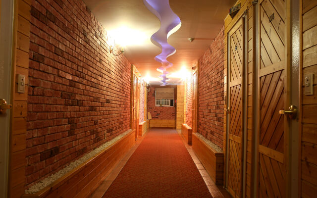 Business Hotel