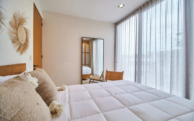 Pure Condos 302 By Lockey
