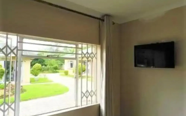 2 Bed Apartment With En-suite Kitchenette - 2065