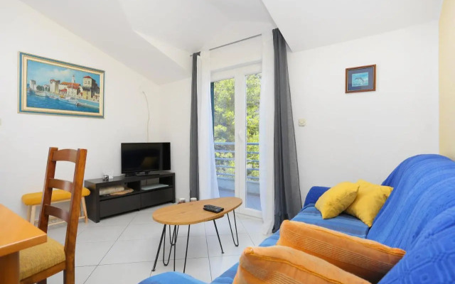Apartments by the sea Arbanija, Ciovo - 4320