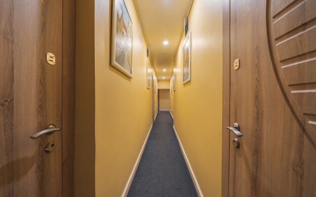 Station Self Check-in  Apartments - Lollo Luxury