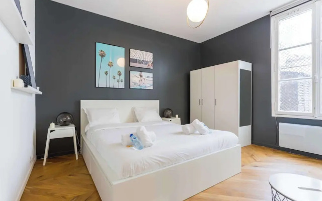 Cosy Apartment in Pigalle for 2 People
