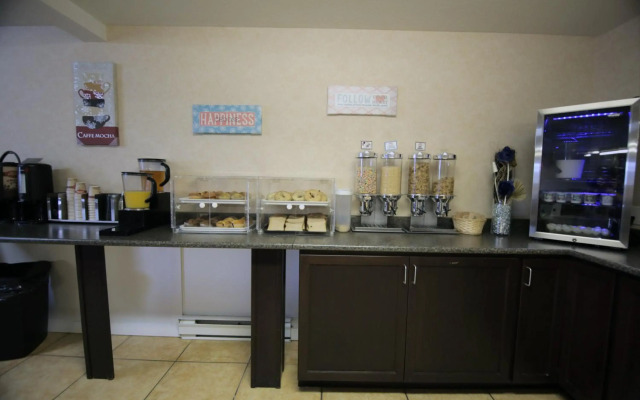 Travelodge by Wyndham Kamloops Mountview