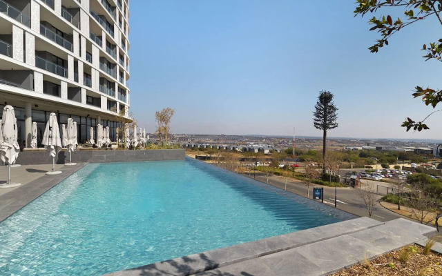 Ellipse Waterfall 3801