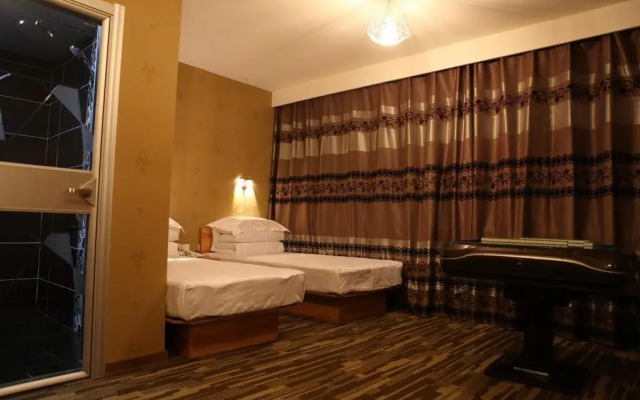 Caihong Jia'ri Inn Donghu Branch