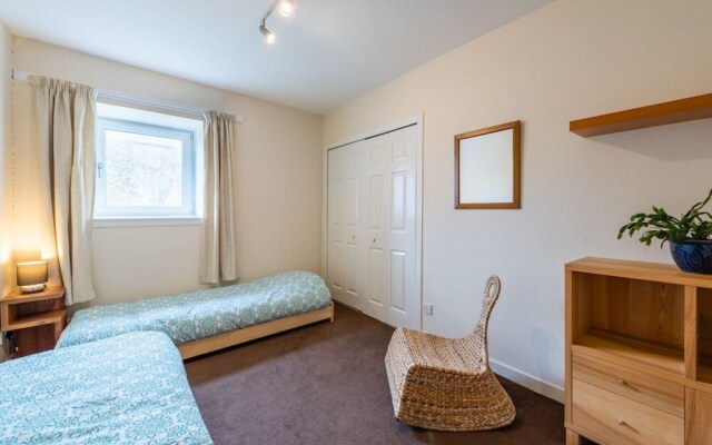 Roseangle - Spacious Family Apartment With South Facing Garden