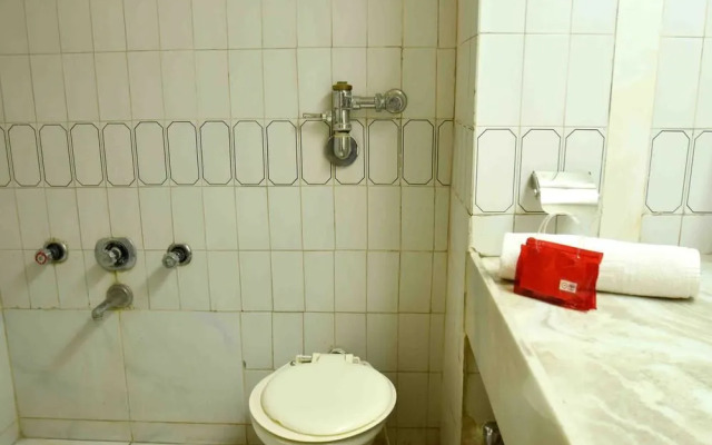 OYO Rooms Near CHL Hospital Indore