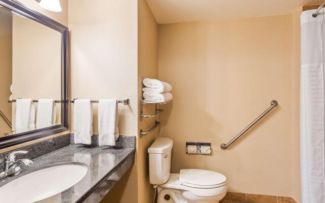 Best Western Plus Muskoka Inn