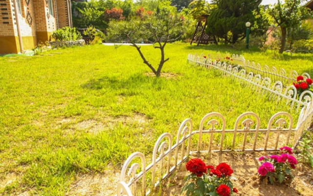 Yangyang Pinot Tree Pension