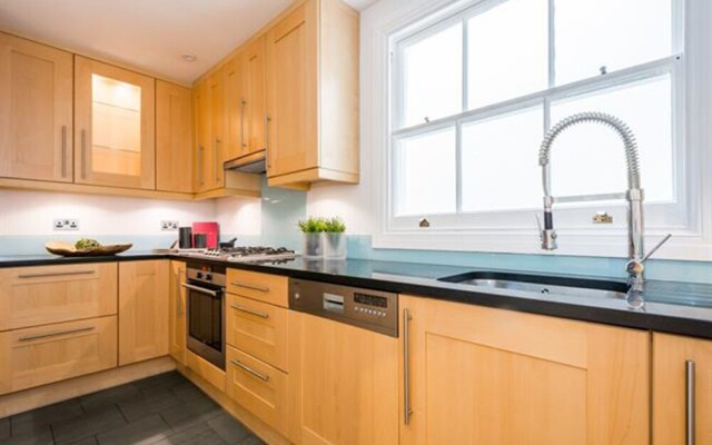 Cleveland Square Mansions