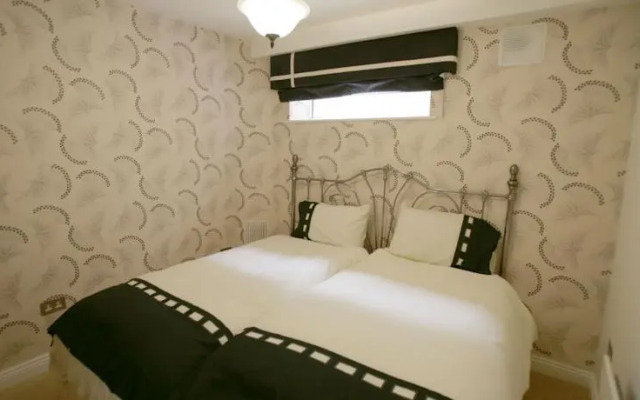 Ashmount Court Self-Catering