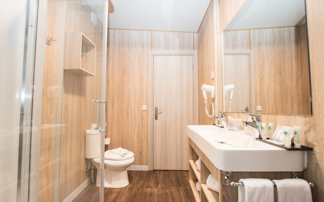 Magic Robin Hood Waterpark Lodge Resort