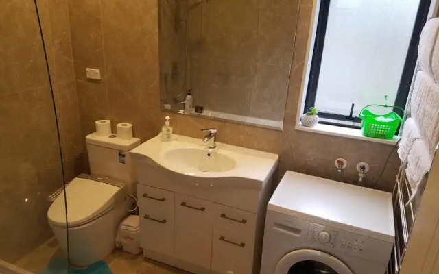 New Smart Home Nearby Plaza