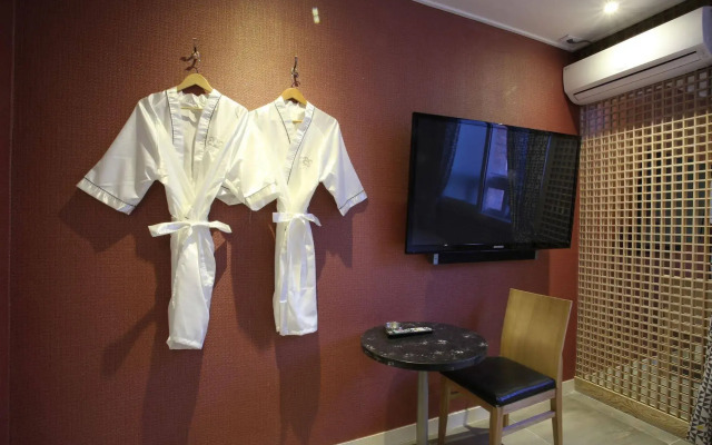 Cello Hotel