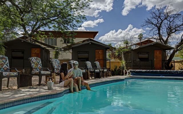 Naankuse Travellers Inn - Hostel