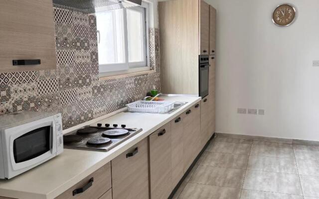 F3-1 Double room with private bathroom and balcony