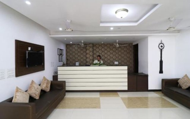 OYO 23161 Hotel Akash Ganga