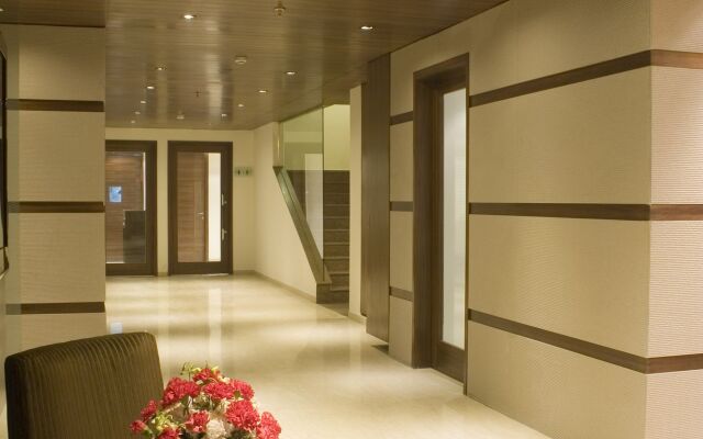 Shervani Hotel Nehru Place