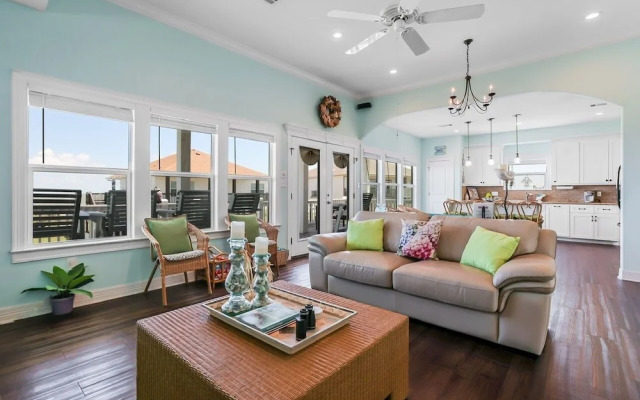 Miss Molly's by RedAwning