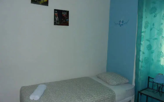 Crescent Rooms