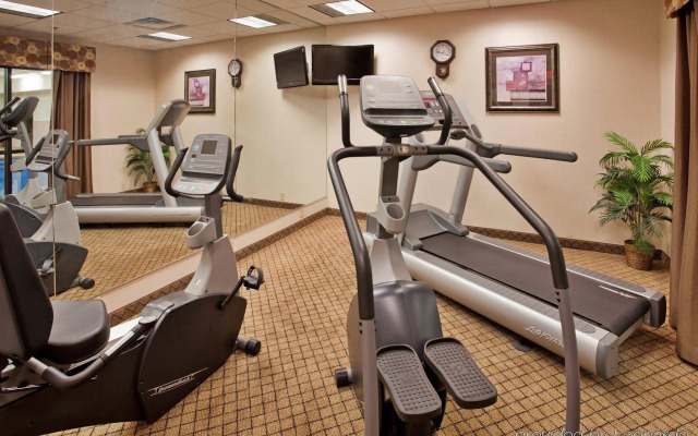 Holiday Inn Express & Suites McPherson by IHG