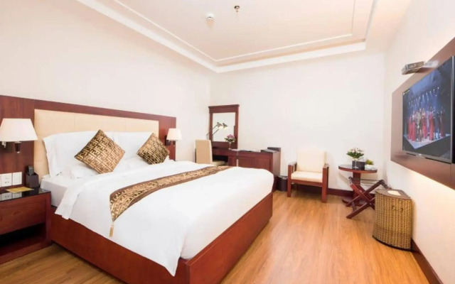 Nhat Ha L'Opera Hotel