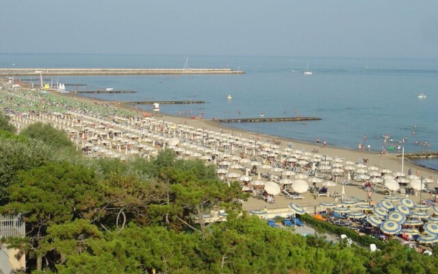 Apartment With Sea View For 5 People by Beahost Rentals