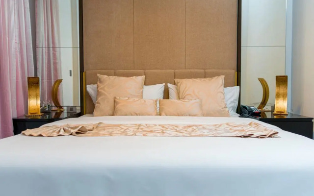 L'ver Hotel