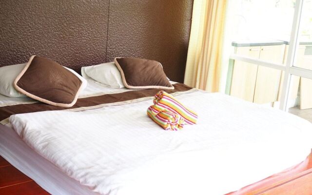 Baan Tonmai Resort
