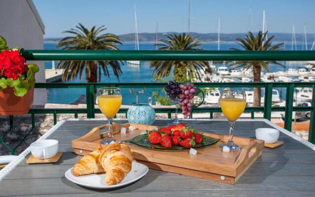 Apartment Rilka - 20m from the sea