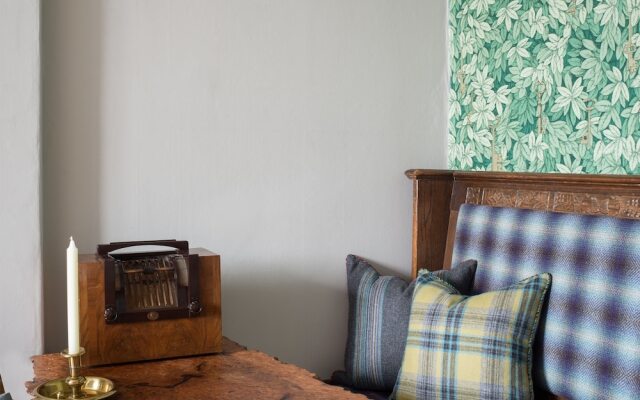 Edinburgh Hillside Apartment