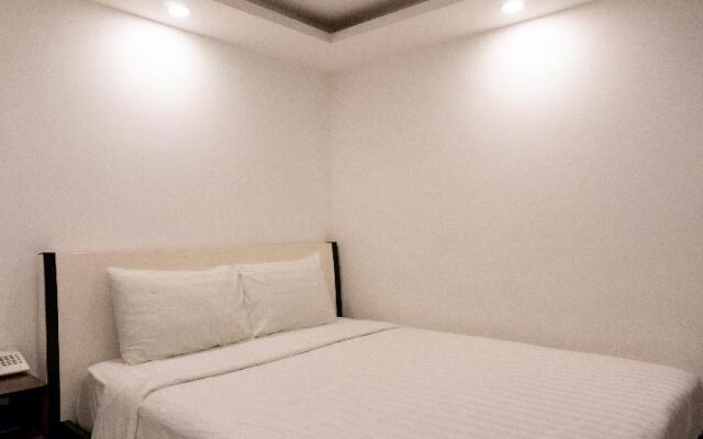 Prince Hotel by ZUZU