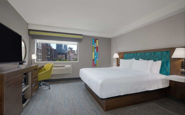 Hampton Inn & Suites by Hilton Toronto Downtown
