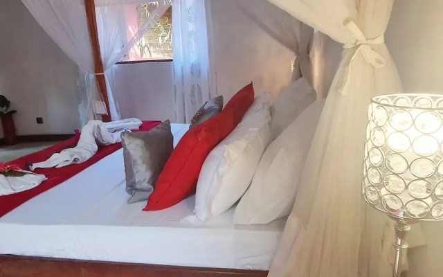 Ravoraha Ecolodge