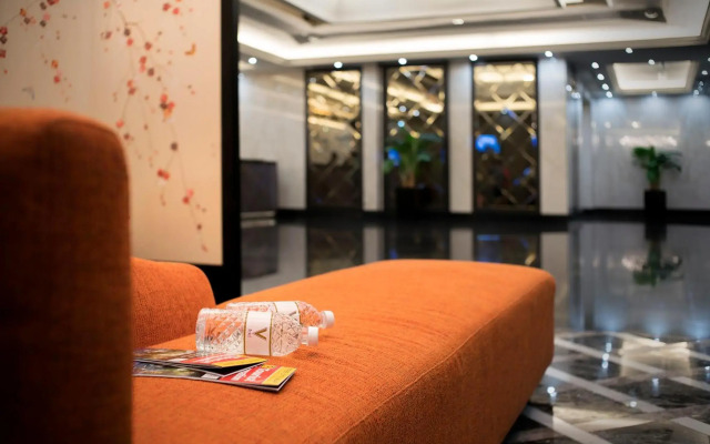 V Hotel Lavender