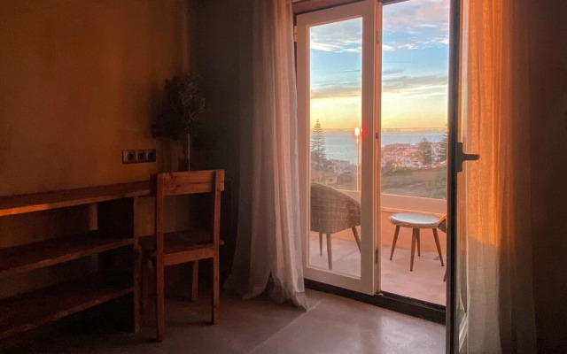 Azenhas do Mar Valley House