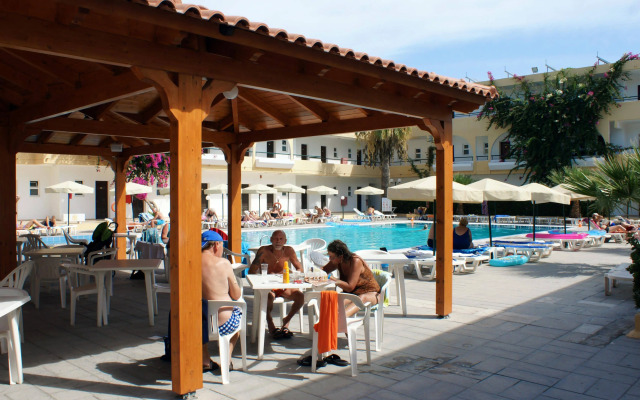 Euroxenia Marathon Hotel