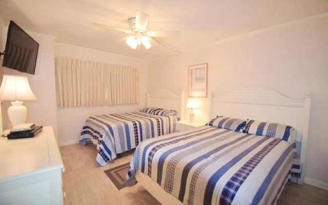 Marigot Beach 209 2 Bedroom Condo by RedAwning