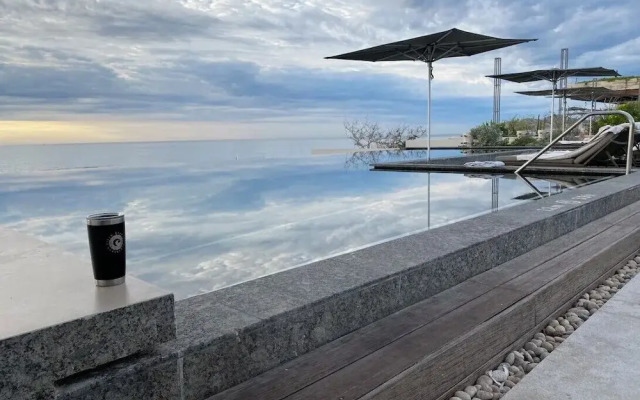 2BD Oceanfront Presidential Suite SCabo