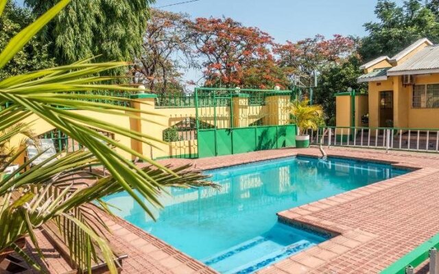 Woodlands Lodge & Tours