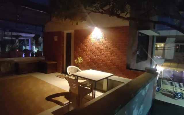 ''Go Desert'' Homestay