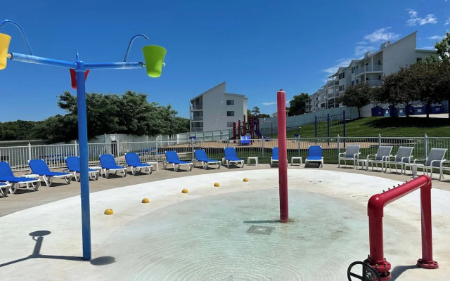 Panoramic Sunset Escape Waterfront Condo for 7!