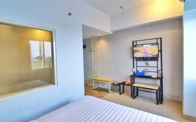 De La Charis Hotel by Waringin Hospitality