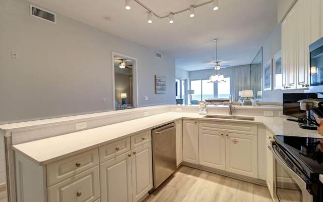 Crescent at Miramar By BlueSwell