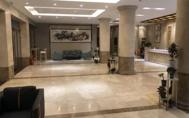 Guannan Guocheng Holiday Hotel