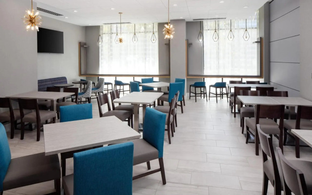 Holiday Inn Express Washington DC Downtown by IHG