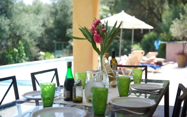 Lovely Open Plan Family Villa in Kato Katelios